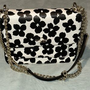 Kate, spade flowers, Crossbody with chain adjustable handle.